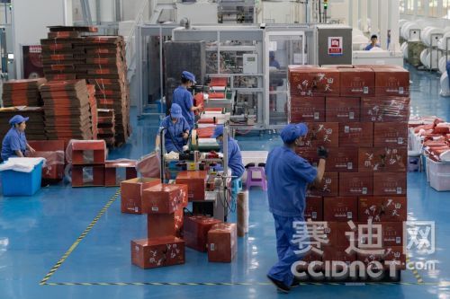 拼多多開啟母嬰產品溯源行動,把工廠搬進直播間吸引30萬人圍觀